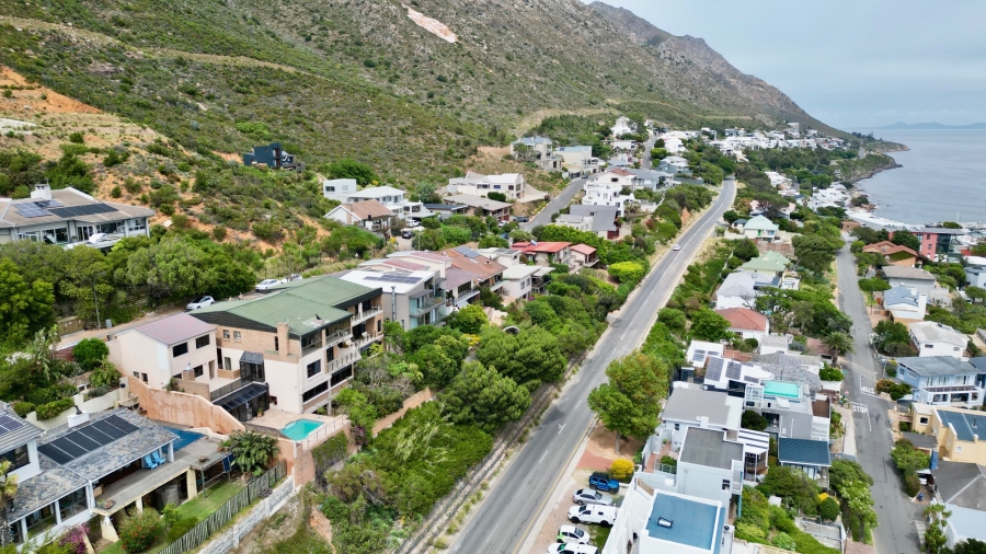 3 Bedroom Property for Sale in Mountainside Western Cape
